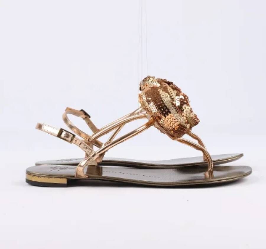 Giuseppe Zanotti Pre-owned Leather sandals Yellow Dames