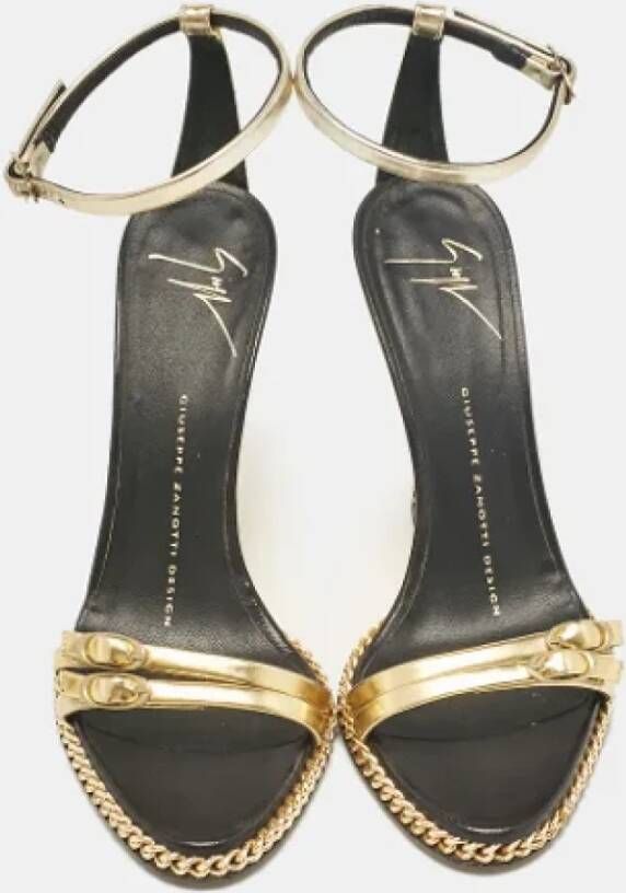 Giuseppe Zanotti Pre-owned Leather sandals Yellow Dames