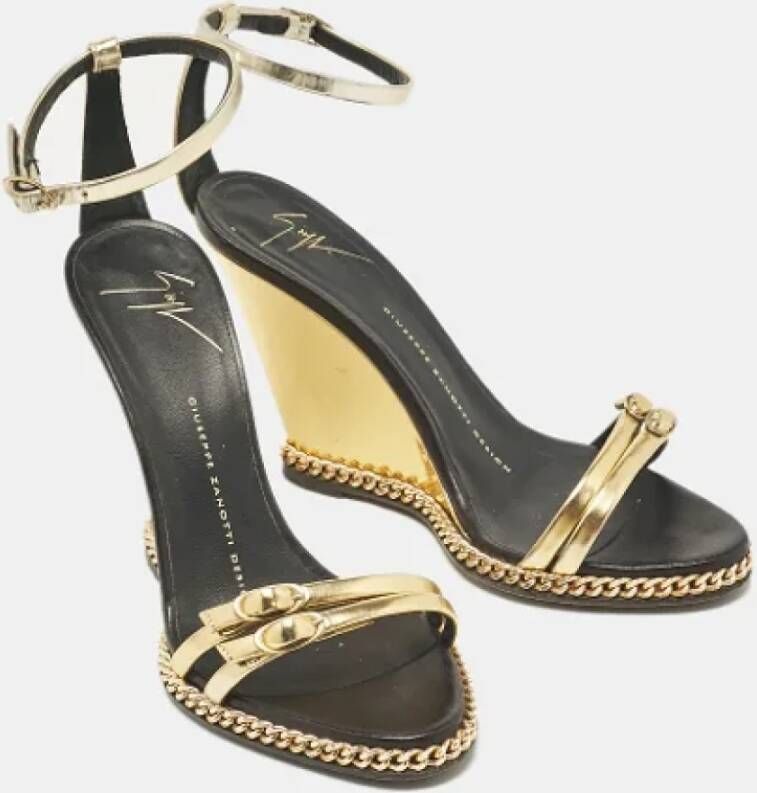 Giuseppe Zanotti Pre-owned Leather sandals Yellow Dames