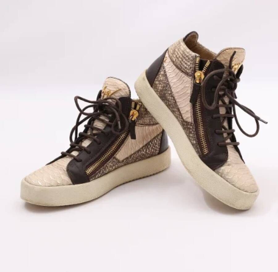 Giuseppe Zanotti Pre-owned Leather sneakers Brown Dames