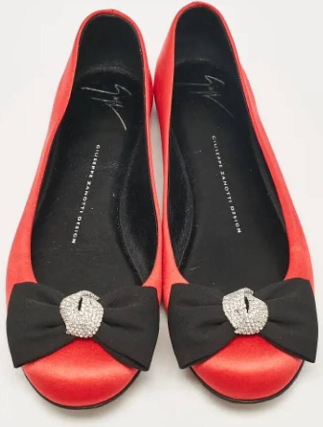 Giuseppe Zanotti Pre-owned Satin flats Red Dames