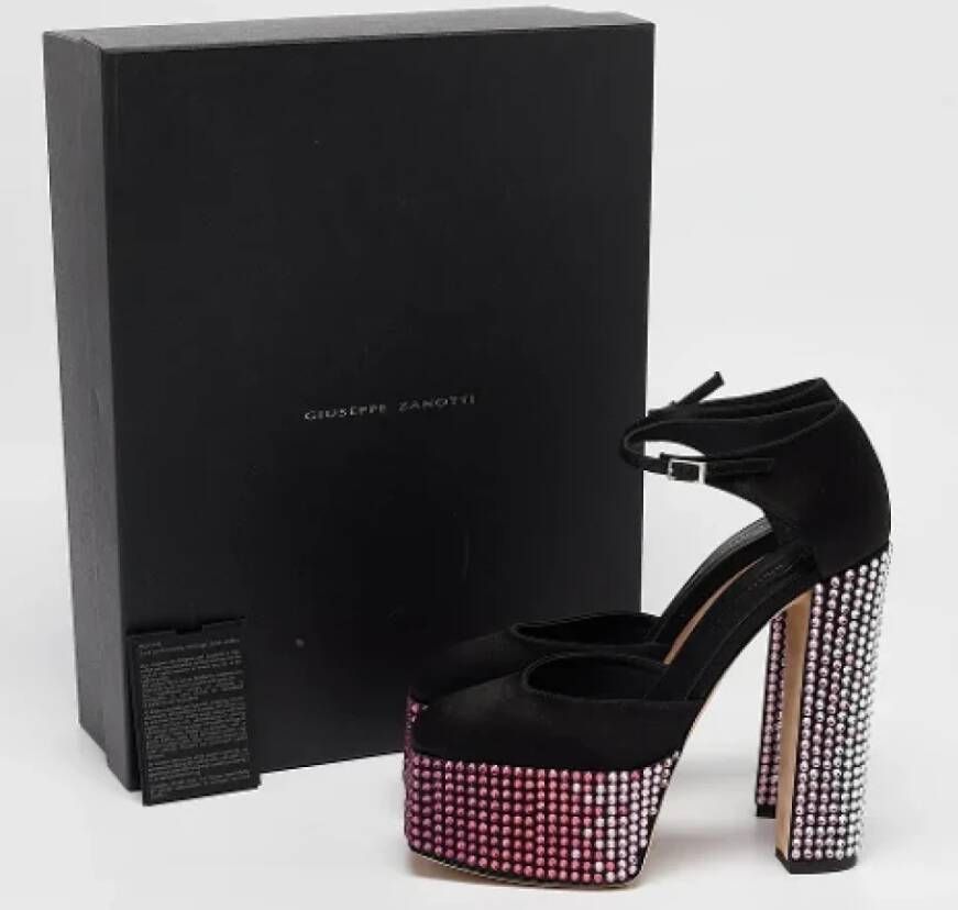 Giuseppe Zanotti Pre-owned Satin sandals Black Dames