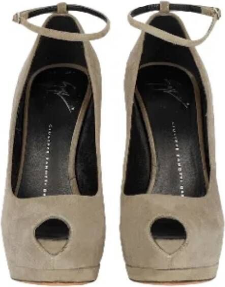 Giuseppe Zanotti Pre-owned Suede heels Beige Dames