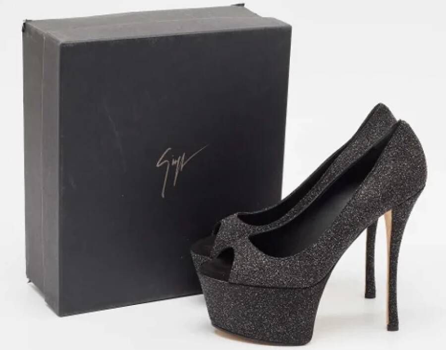 Giuseppe Zanotti Pre-owned Suede heels Black Dames