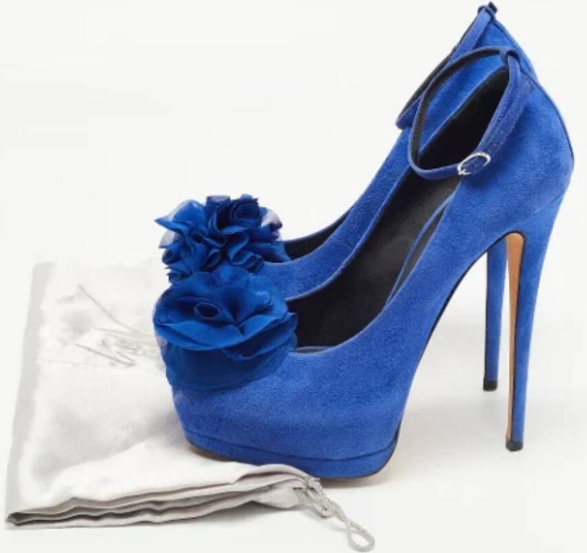 Giuseppe Zanotti Pre-owned Suede heels Blue Dames