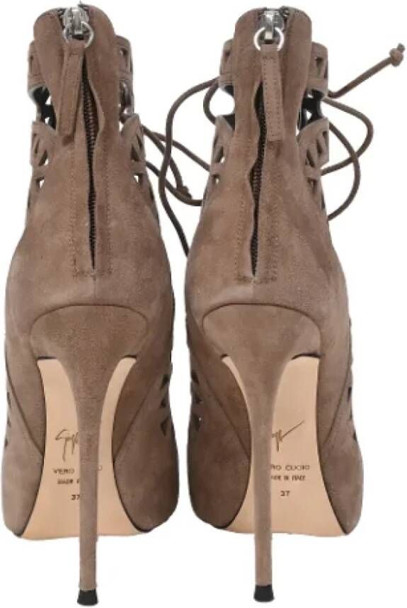 Giuseppe Zanotti Pre-owned Suede heels Brown Dames