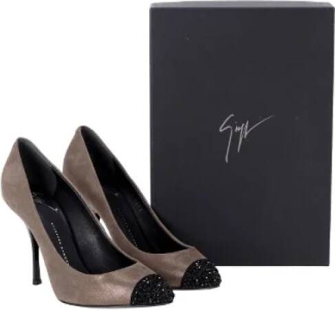 Giuseppe Zanotti Pre-owned Suede heels Gray Dames