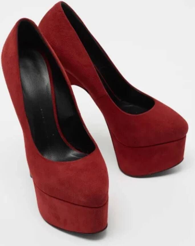 Giuseppe Zanotti Pre-owned Suede heels Red Dames