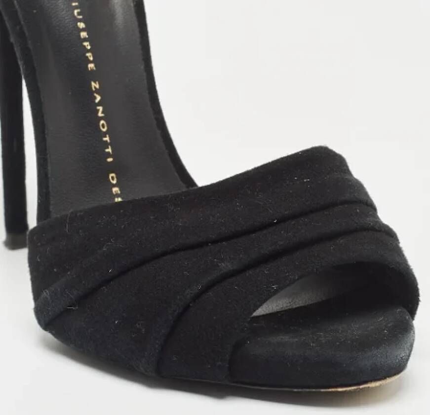 Giuseppe Zanotti Pre-owned Suede sandals Black Dames