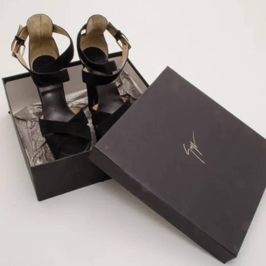 Giuseppe Zanotti Pre-owned Suede sandals Black Dames