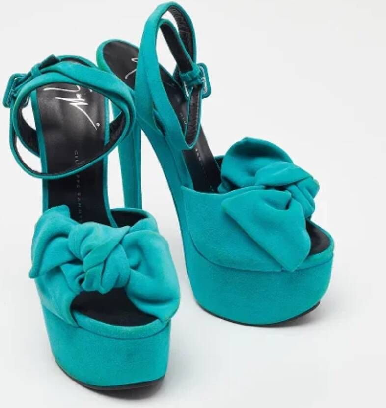 Giuseppe Zanotti Pre-owned Suede sandals Blue Dames