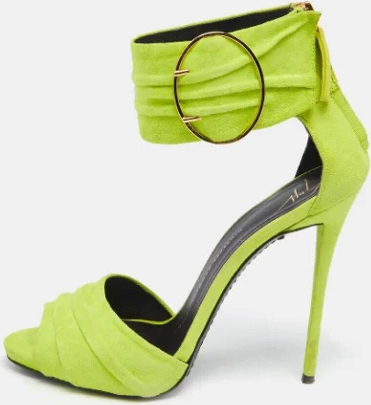 Giuseppe Zanotti Pre-owned Suede sandals Green Dames