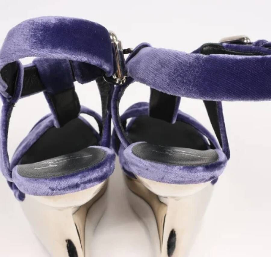 Giuseppe Zanotti Pre-owned Suede sandals Purple Dames