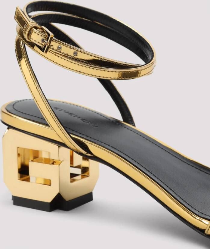 Givenchy Metallic Sandalen voor Vrouwen Yellow Dames