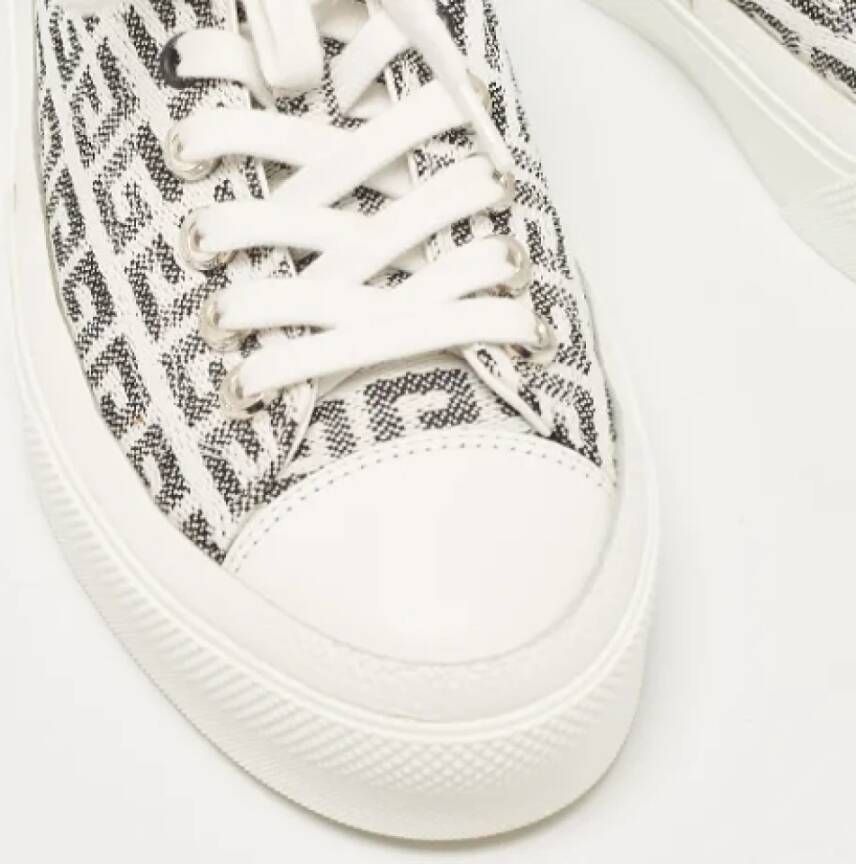 Givenchy Pre-owned Canvas sneakers White Dames