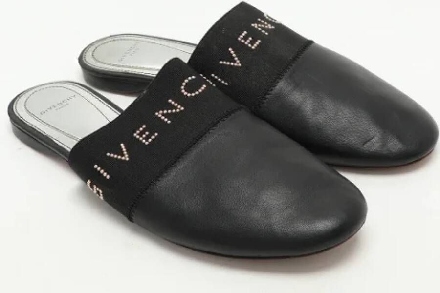 Givenchy Pre-owned Fabric mules Black Dames