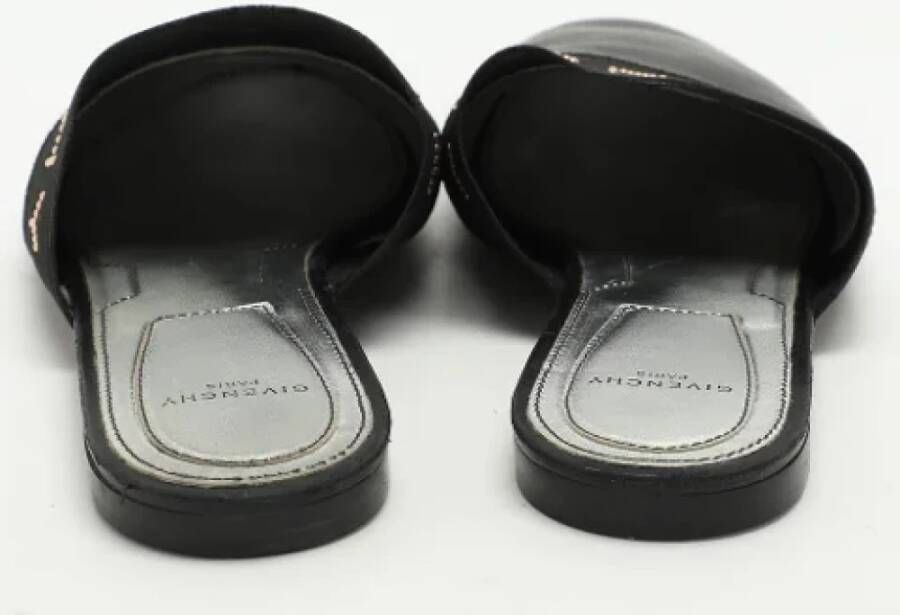 Givenchy Pre-owned Fabric mules Black Dames