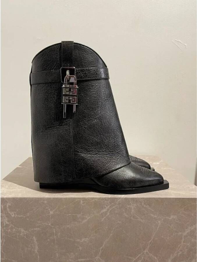 Givenchy Pre-owned Leather boots Black Dames