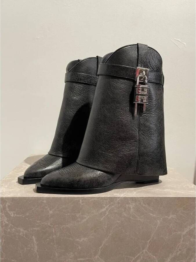 Givenchy Pre-owned Leather boots Black Dames