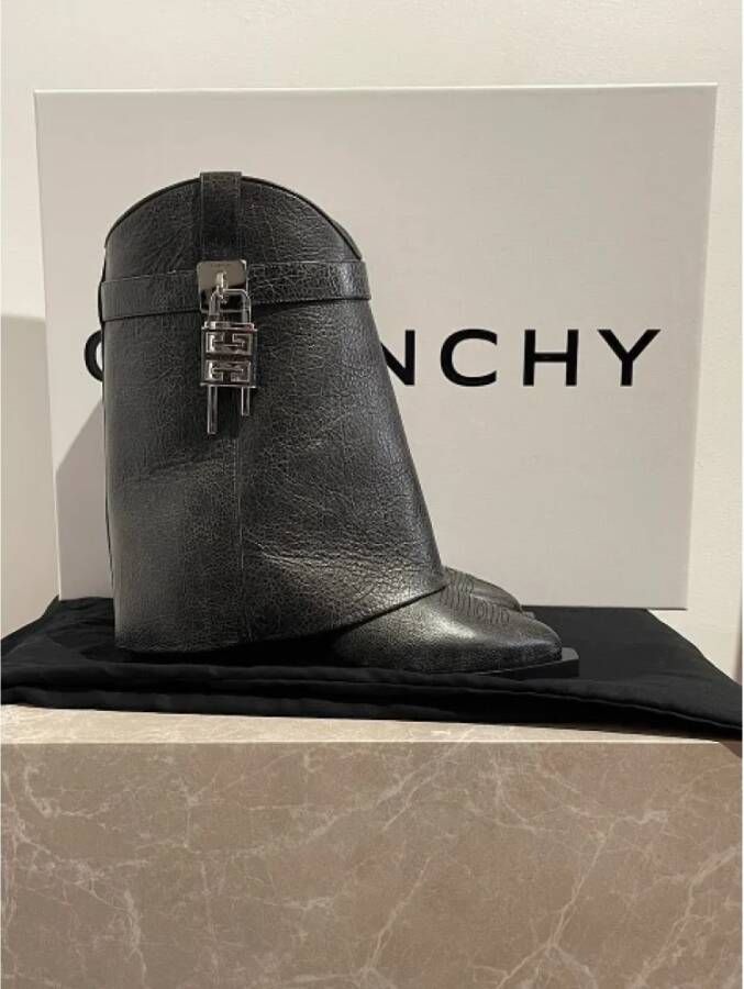 Givenchy Pre-owned Leather boots Black Dames