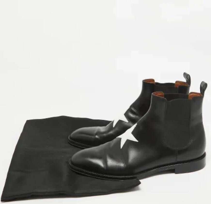 Givenchy Pre-owned Leather boots Black Heren