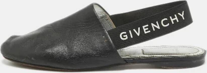 Givenchy Pre-owned Leather flats Black Dames