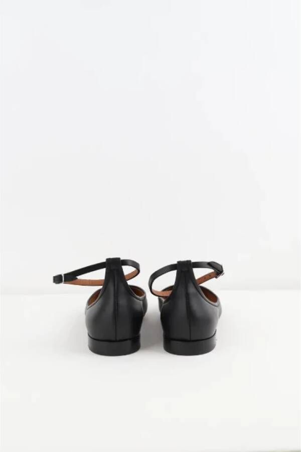 Givenchy Pre-owned Leather flats Black Dames