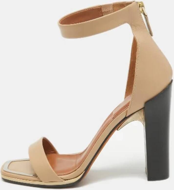 Givenchy Pre-owned Leather sandals Beige Dames