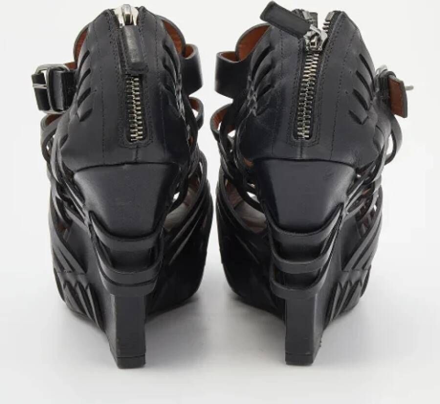 Givenchy Pre-owned Leather sandals Black Dames