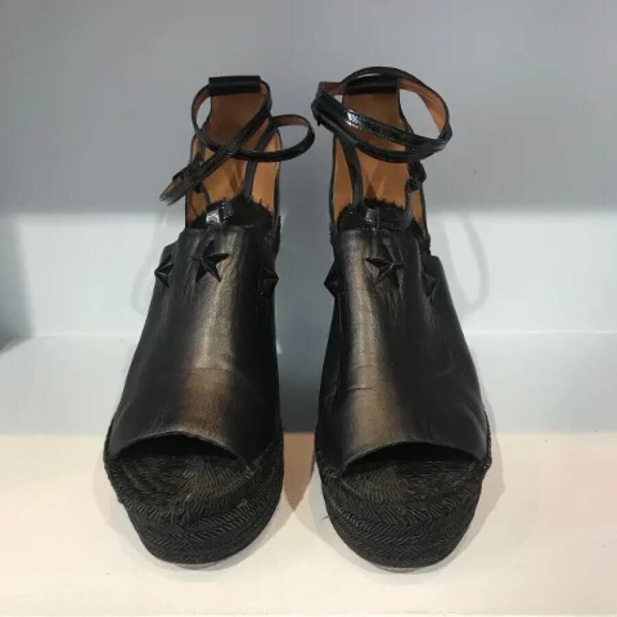 Givenchy Pre-owned Leather sandals Black Dames