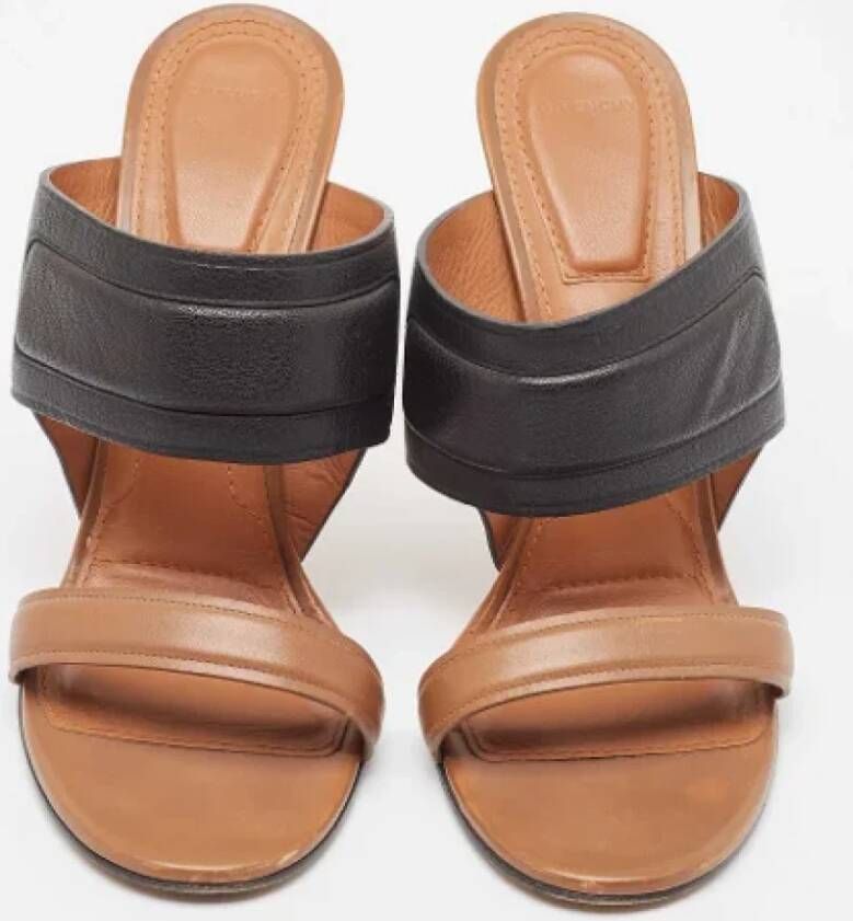 Givenchy Pre-owned Leather sandals Black Dames