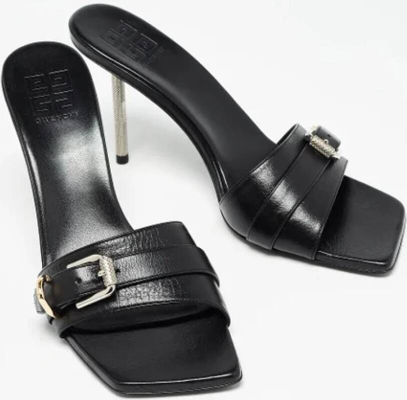 Givenchy Pre-owned Leather sandals Black Dames