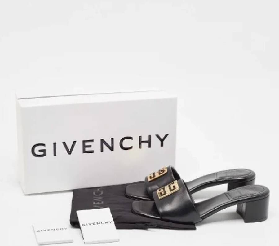 Givenchy Pre-owned Leather sandals Black Dames