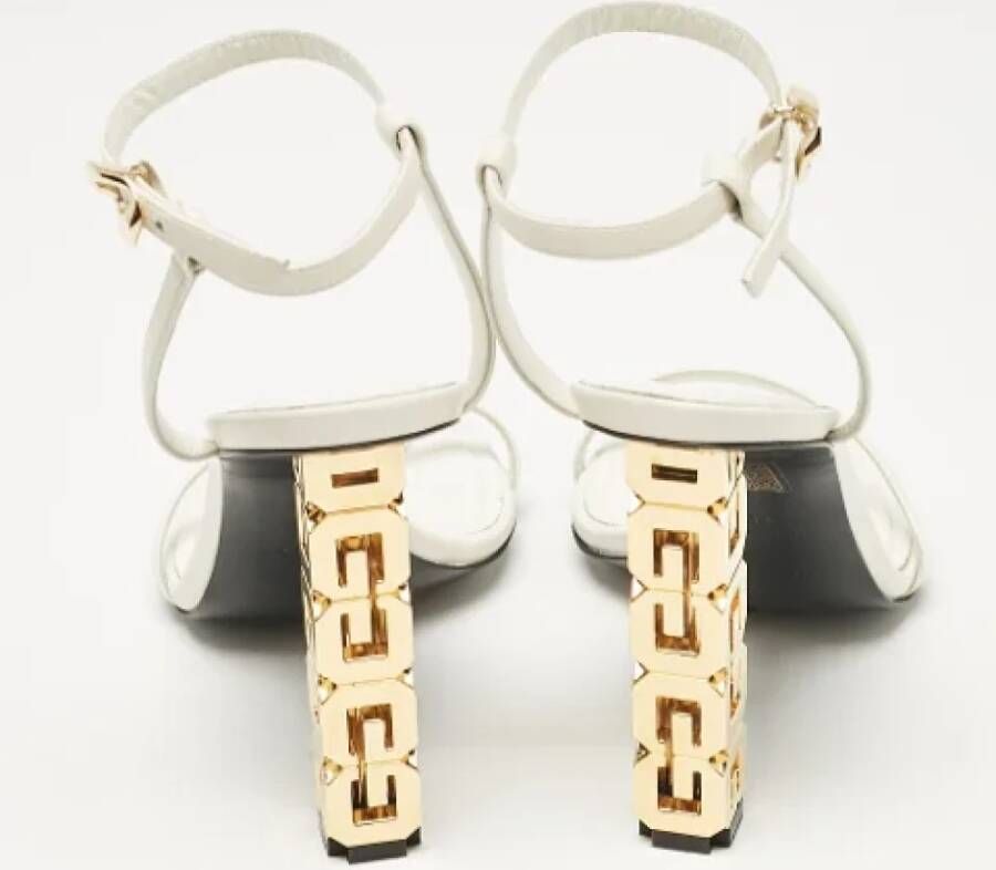 Givenchy Pre-owned Leather sandals White Dames