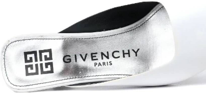 Givenchy Pre-owned Leather sandals White Dames