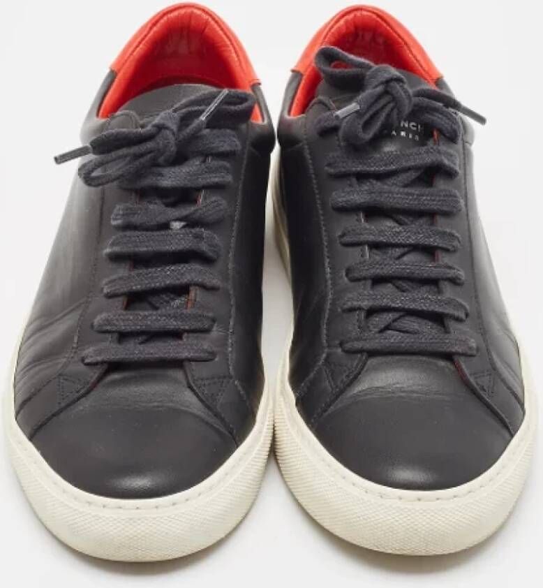 Givenchy Pre-owned Leather sneakers Black Dames