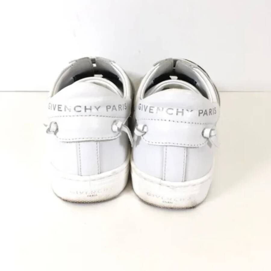 Givenchy Pre-owned Leather sneakers Black Dames