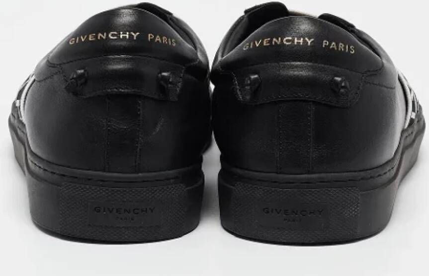 Givenchy Pre-owned Leather sneakers Black Heren