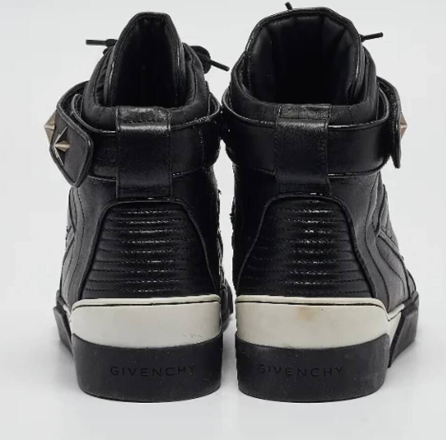 Givenchy Pre-owned Leather sneakers Black Heren