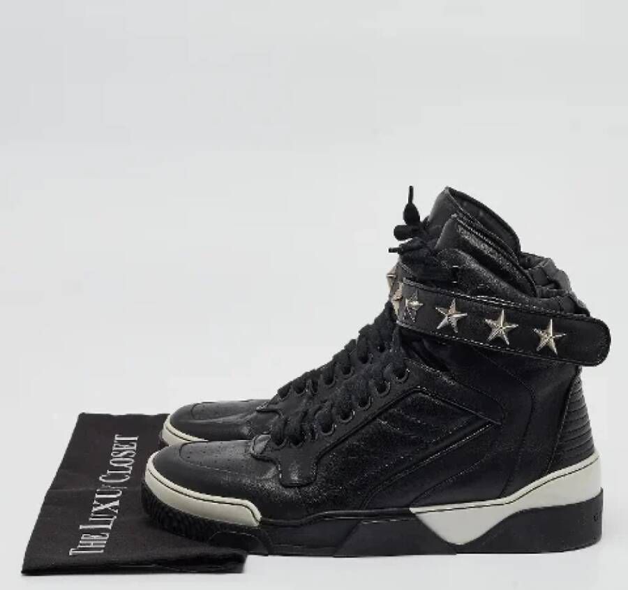 Givenchy Pre-owned Leather sneakers Black Heren