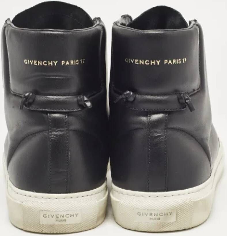 Givenchy Pre-owned Leather sneakers Black Heren