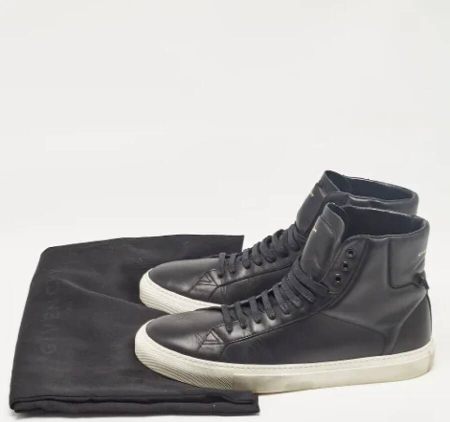 Givenchy Pre-owned Leather sneakers Black Heren