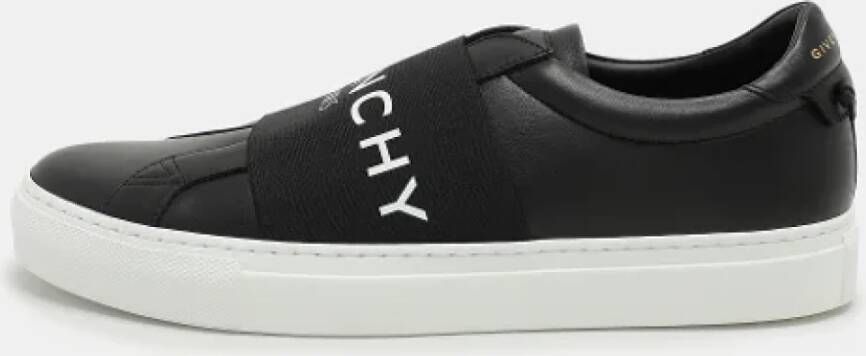 Givenchy Pre-owned Leather sneakers Black Heren