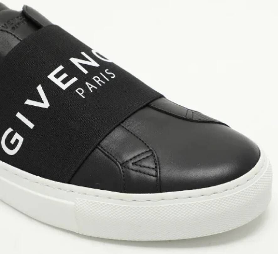 Givenchy Pre-owned Leather sneakers Black Heren