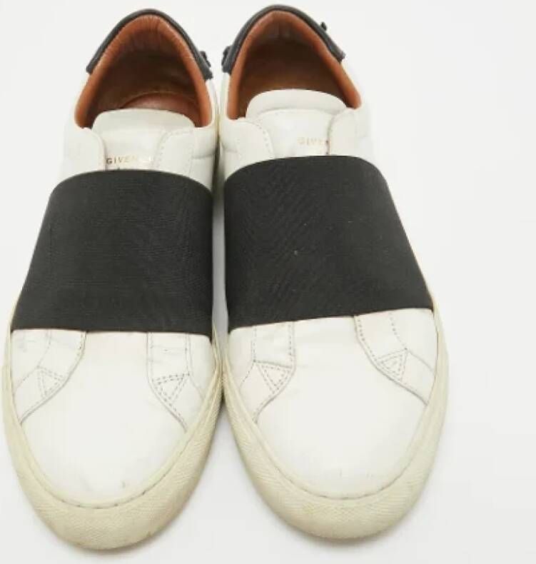 Givenchy Pre-owned Leather sneakers White Dames