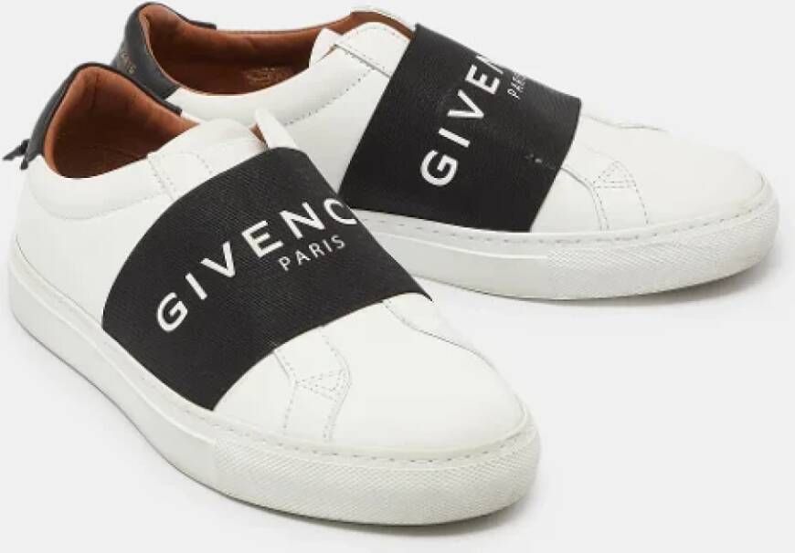 Givenchy Pre-owned Leather sneakers White Dames