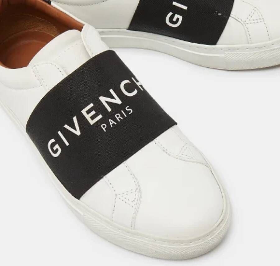 Givenchy Pre-owned Leather sneakers White Dames