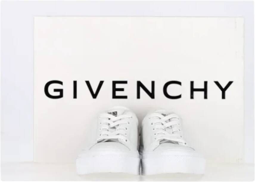 Givenchy Pre-owned Leather sneakers White Dames