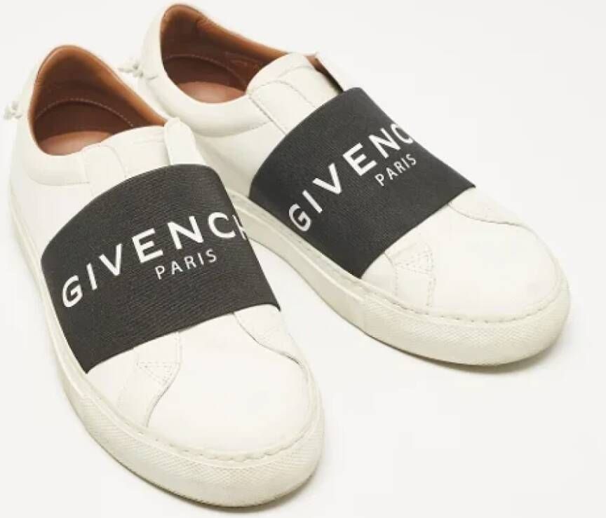 Givenchy Pre-owned Leather sneakers White Dames