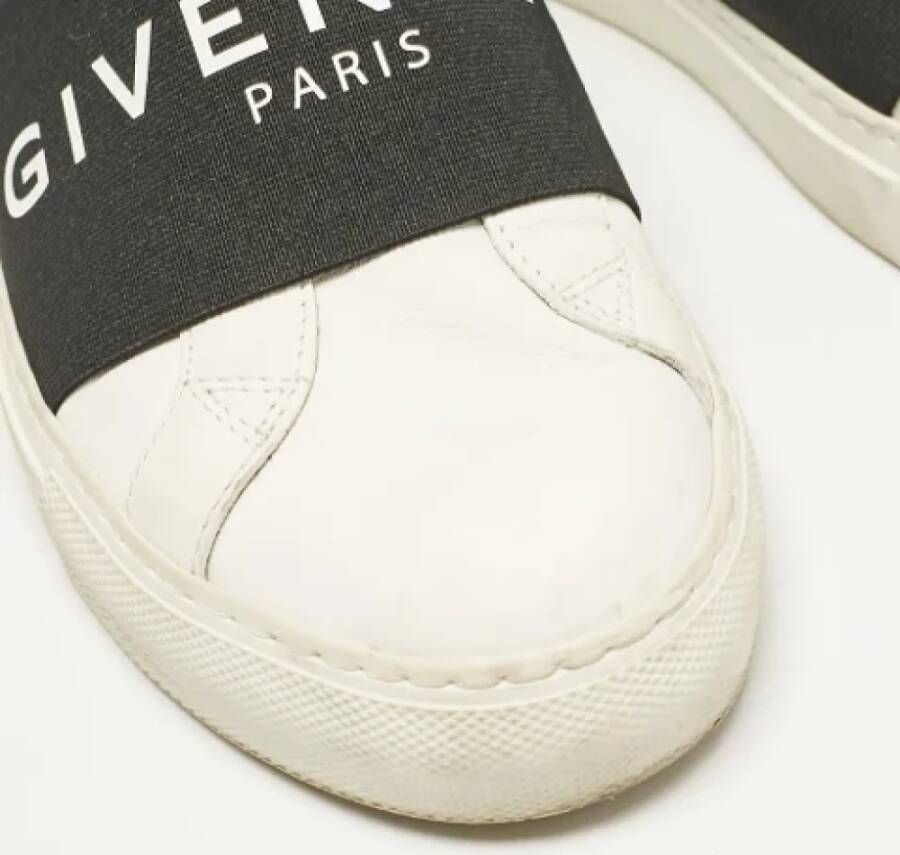 Givenchy Pre-owned Leather sneakers White Dames